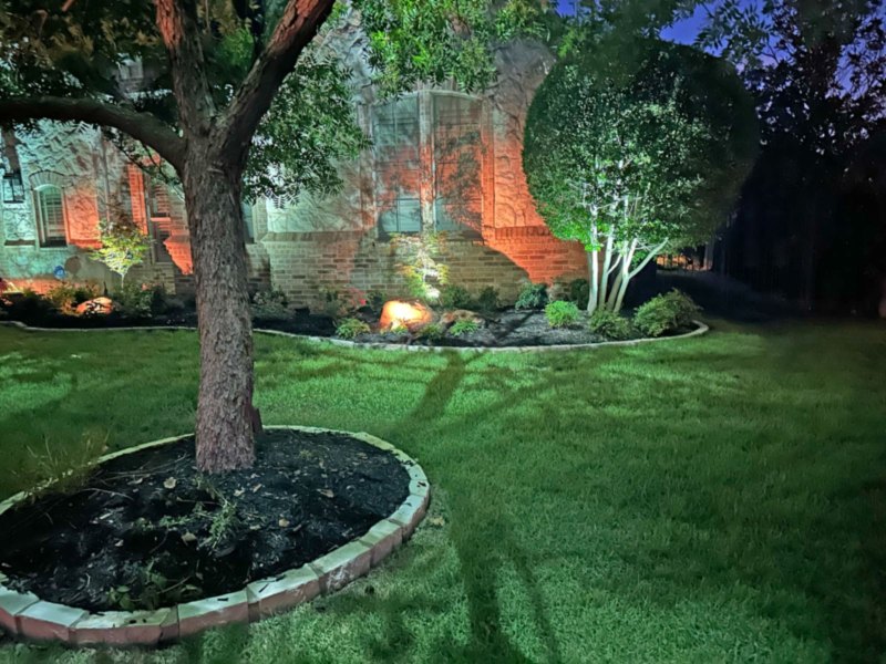 Curbside  landscape lighting Preston Hollow